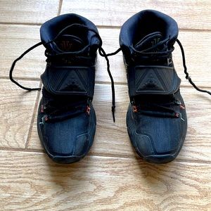 Kyrie size 9.5 GENTLY used basketball sneakers!